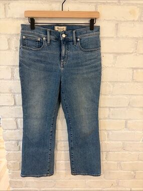 Madewell Mid-Blue High-Rise Straight-Leg Jeans (B5)